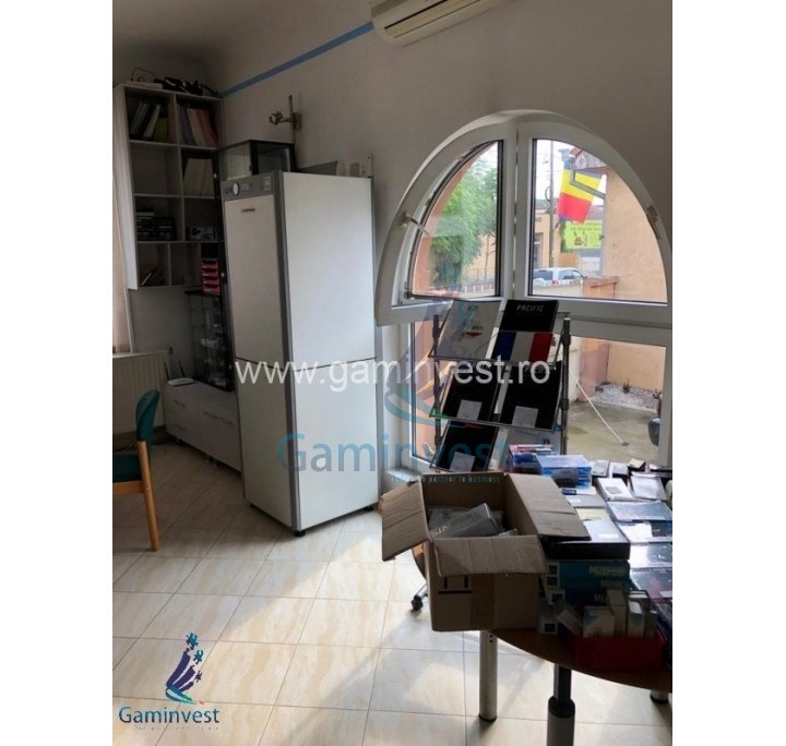 Commercial space for rent in house in Calea Clujului area, Oradea, Romania