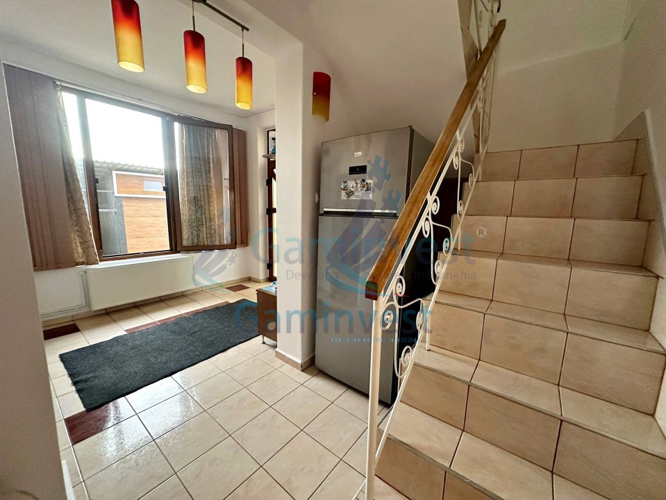 For sale! Building with commercial space and 2 apartments in Rogerius, Oradea, Bihor district