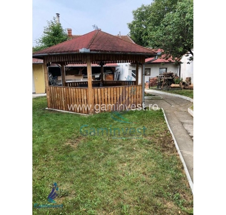 Commercial space for rent in house in Calea Clujului area, Oradea, Romania