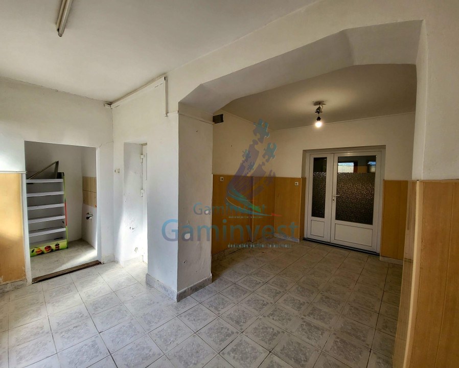 Apartament la casa cu 2 camere, central, Oradea