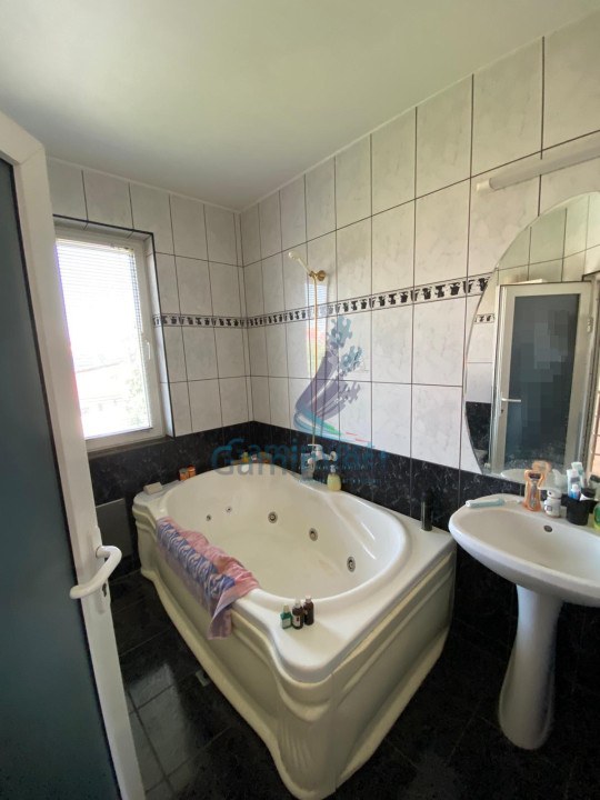 For sale! Villa with swimming pool, Olosig area, Oradea, Romania