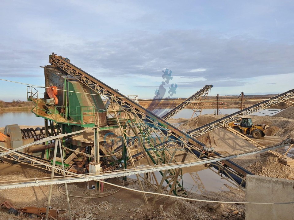 Gravel pit for sale with equipment, Oradea, Bihor county, Romania