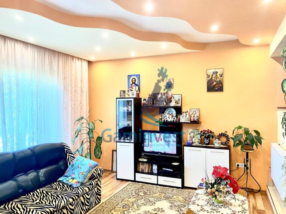 House for sale in Gheorghe Doja area, Oradea, Bihor