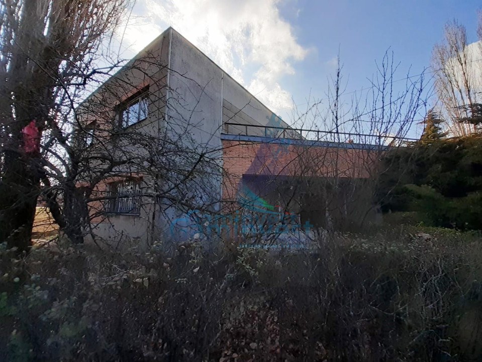 Spatiu comercial de inchiriat, cladire noua, in zona Universitatii Oradea, Bihor