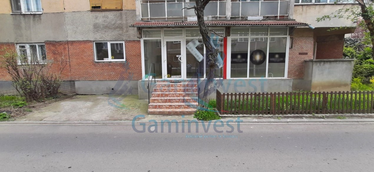 Doua proprietati - Spatiu comercial si apartament , Cartier Iosia, Oradea, Bihor