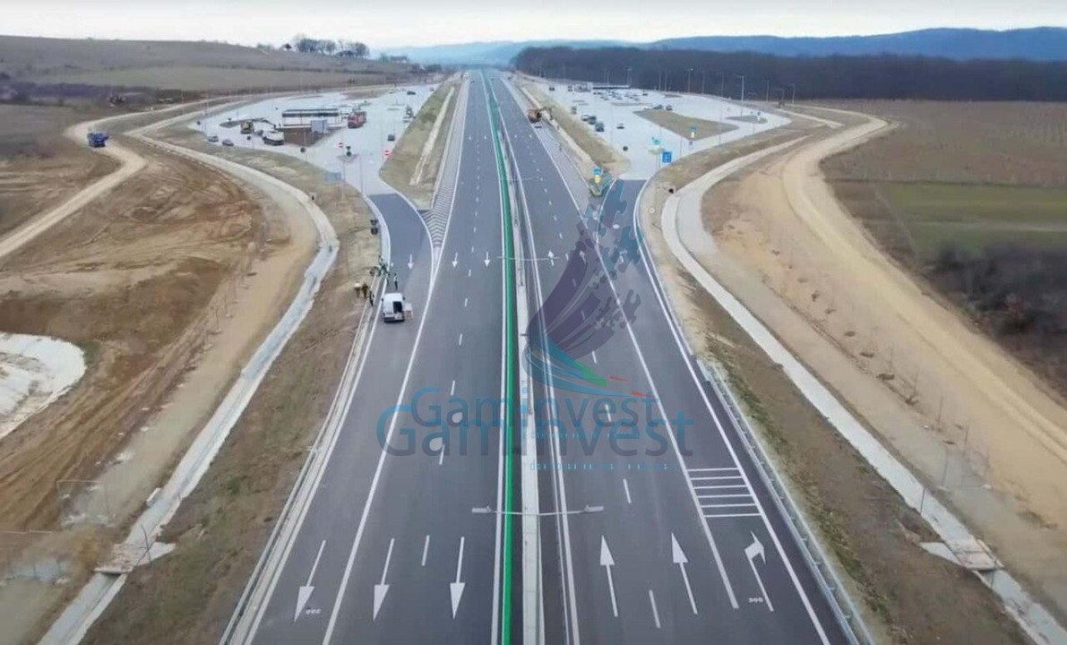 Teren extravilan de vanzare langa autostrada A1 km 279, 35km de Sibiu.