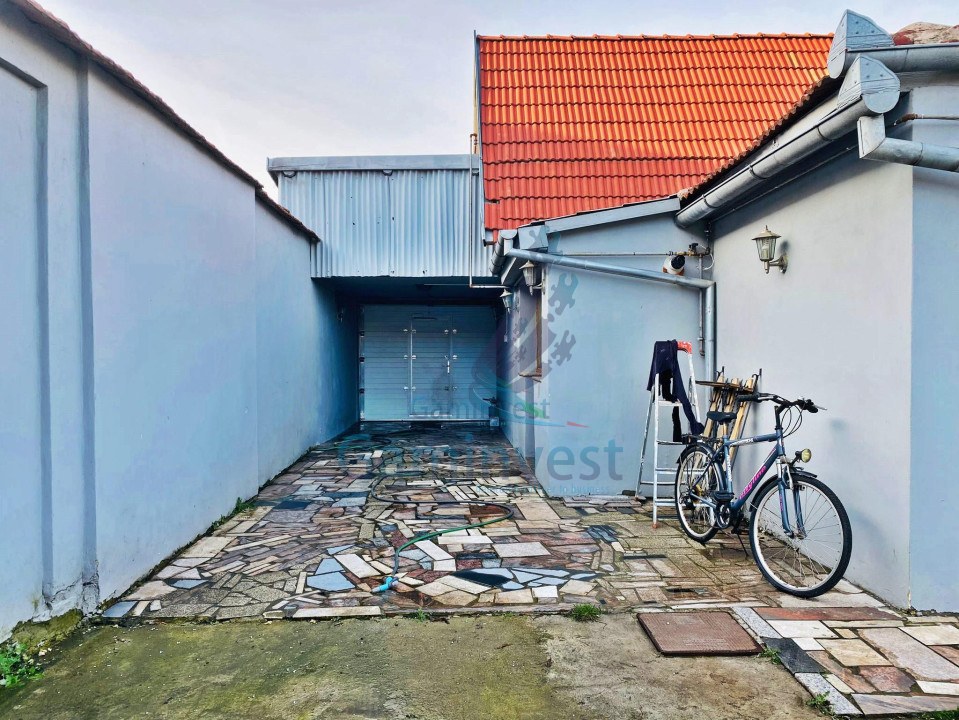 House with 3 rooms, for sale, Iosia area, Oradea, Romania