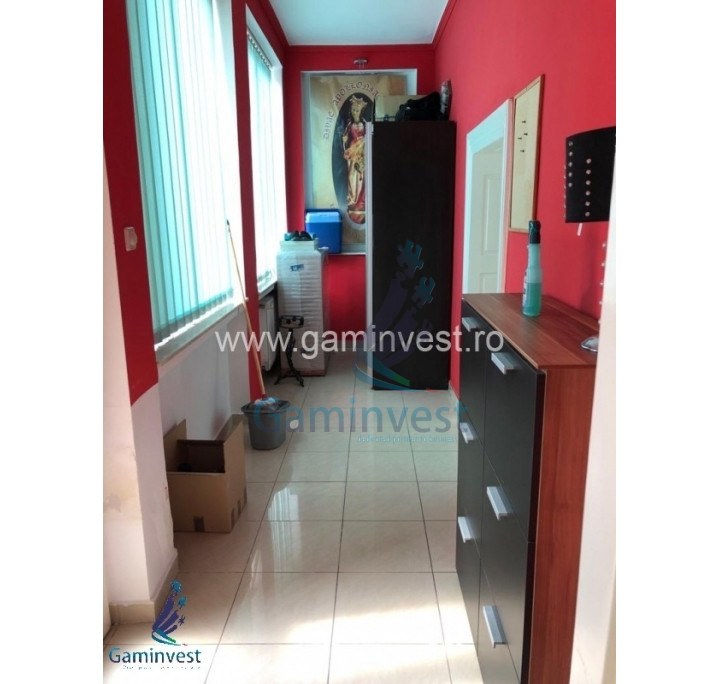 Commercial space for rent in house in Calea Clujului area, Oradea, Romania