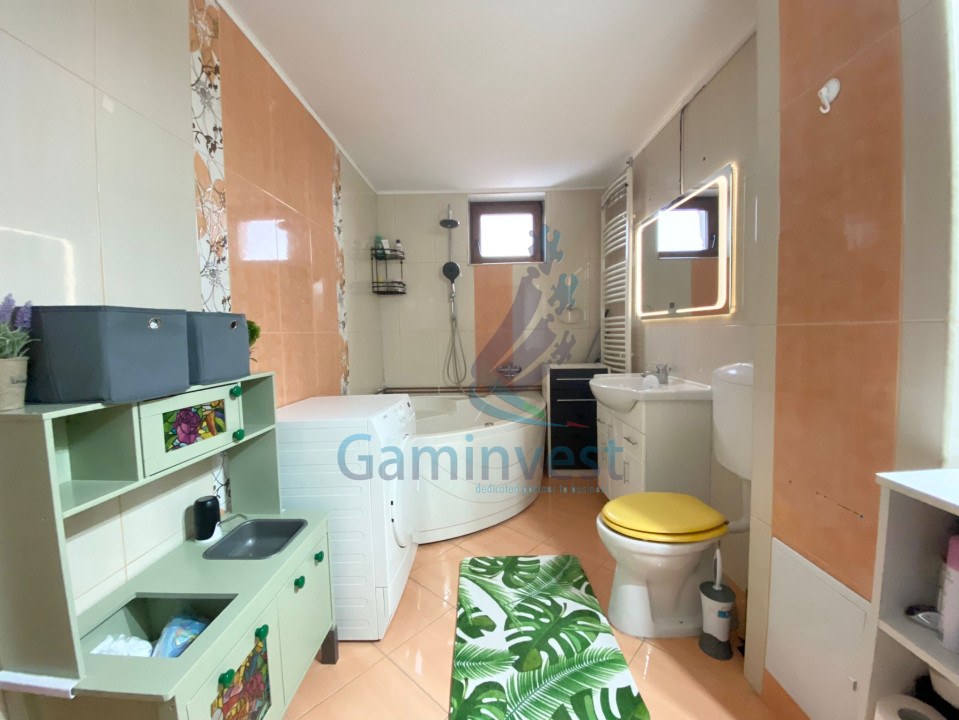 Apartament cu 3 camere de vanzare, zona centrala, Oradea, Bihor