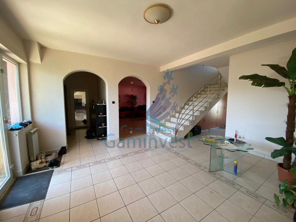 For sale! Villa with swimming pool, Olosig area, Oradea, Romania
