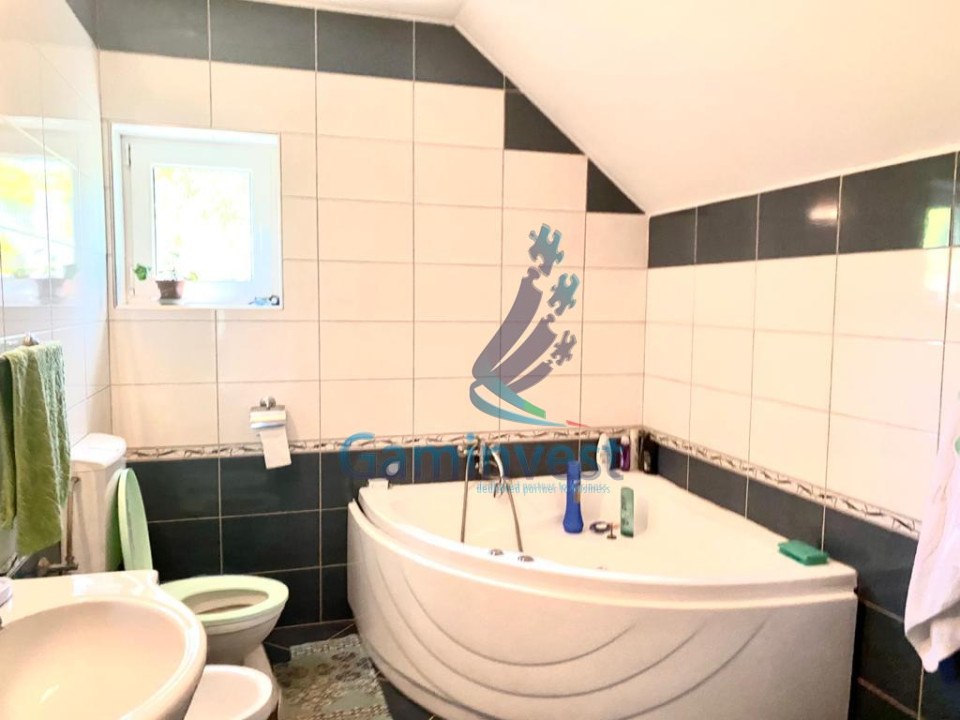 House for sale in Gheorghe Doja area, Oradea, Bihor
